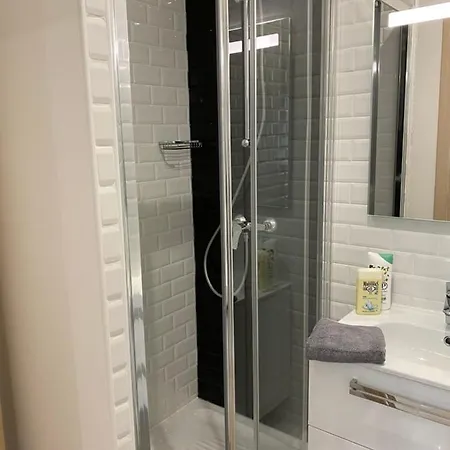 Apartment Large And Unique Souplex 60sqm, Well Located